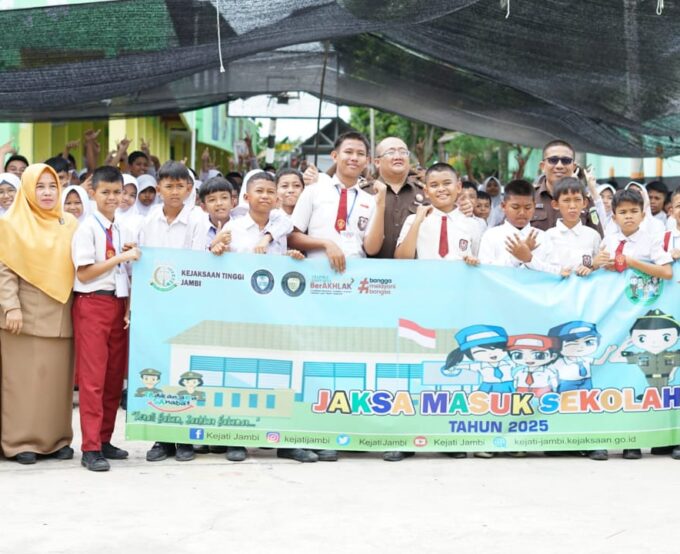 BERSAMA LAWAN BULLYING  WUJUDKAN SEKOLAH AMAN DAN NYAMAN