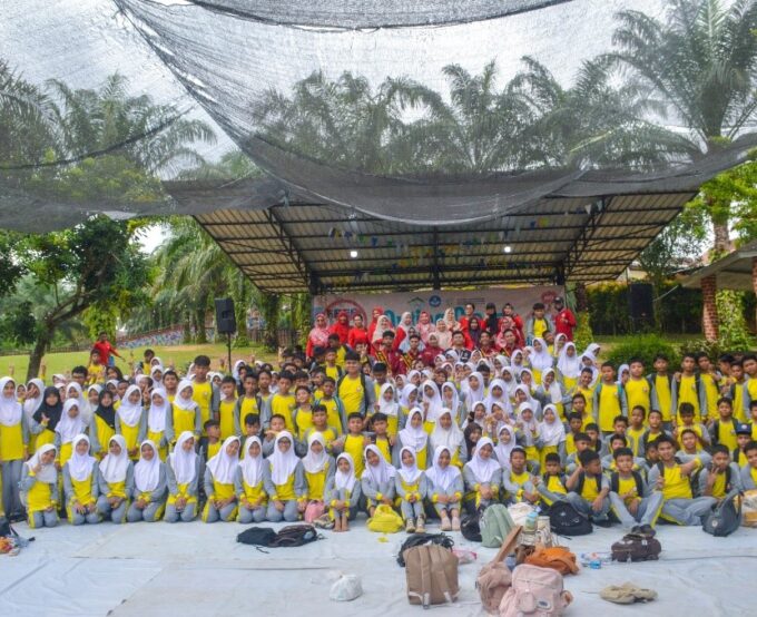 Siswa SMPN 17 Kota Jambi Gelar Outing Class di Kampung Radja, Angkat Tema Dampak Seks Bebas dan Pernikahan Dini