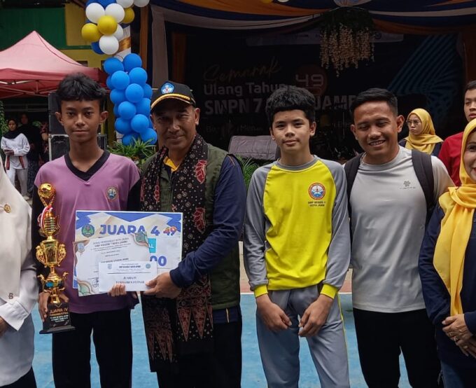 SMPN 017 Jambi Raih Juara 4 Futsal dan Catur dalam HUT SMPN 7 Kota Jambi.
