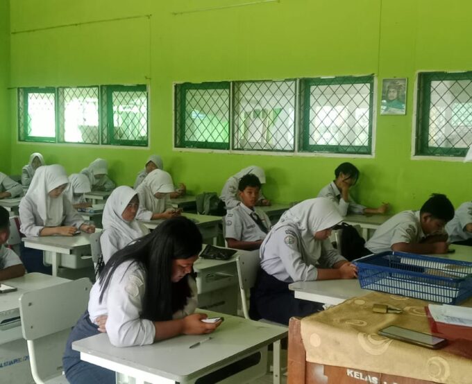 Semangat Beribadah dan Belajar di Bulan Ramadhan, Murid Laksanakan asessmen sumatif tengah semester (ASTS) Berbasis Digital Didahului Tadarus Al-Qur’an