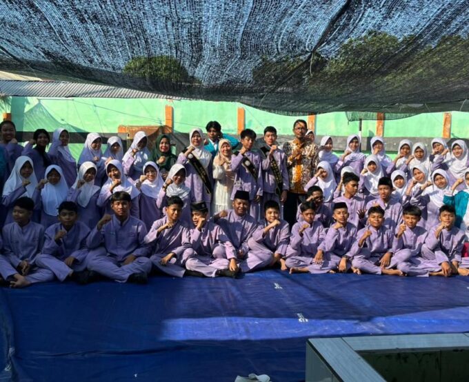 Promkes dan Pengukuhan Agen PHBS, Poltekkes Kemenkes Perkuat Kesadaran Hidup Sehat di SMPN 017 Jambi