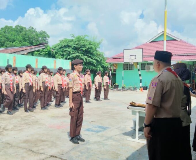 Pengukuhan Dewan  Penggalang Pramuka Di SMPN 017 Jambi: Membentuk Kepemimpinan dan Tanggung Jawab Generasi Muda