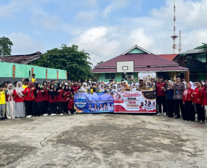 Cegah Narkoba Sejak Dini, Badan Narkotika Nasional Bersama Mahasiswa Unja Edukasi Pelajar SMPN 017 Jambi