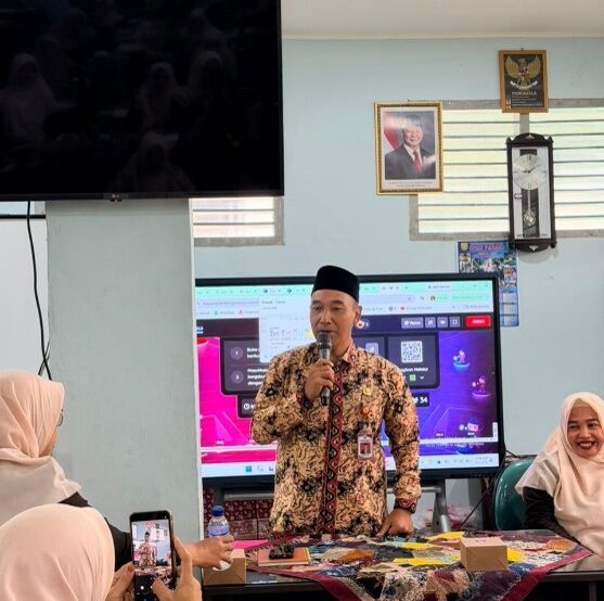 Transformasi  Kelas Masa Depan di SMPN 017 Jambi: 2 Hari Intensif Pembelajaran Mendalam (Deep Learning) dan KKA.